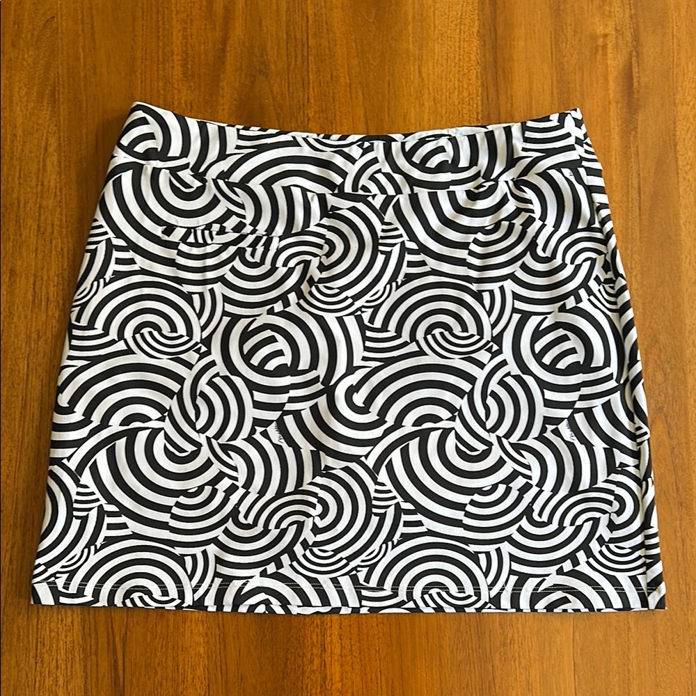 MELLY M Golf Skort. Size L.